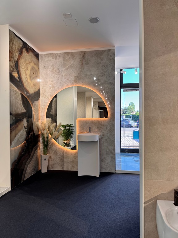 Showroom013