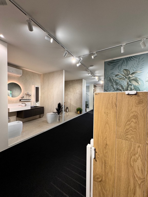 Showroom018